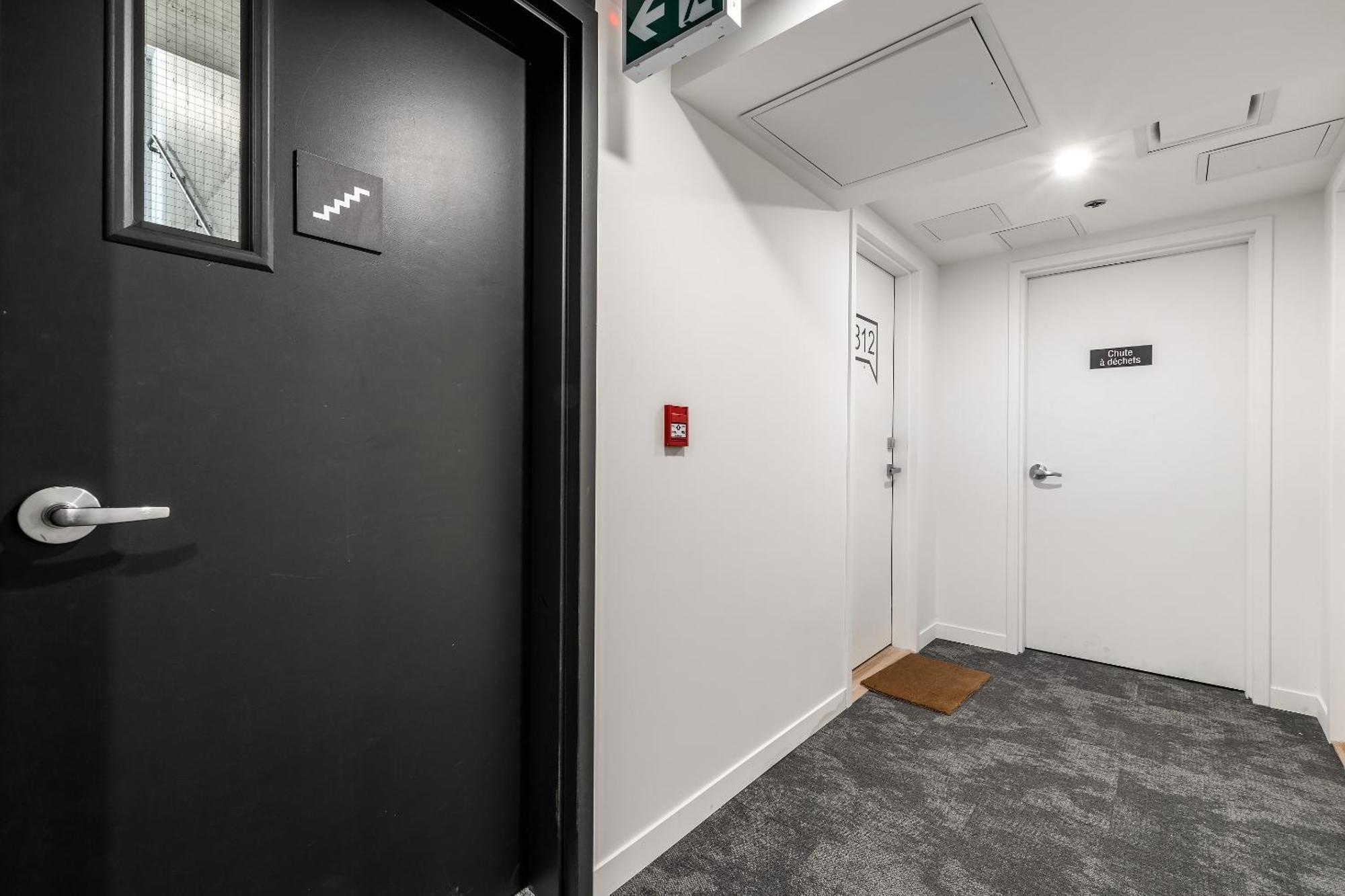 Magnifique Studio Au Centre-Ville A 5 Min A Pied De Tout 蒙特利尔 外观 照片